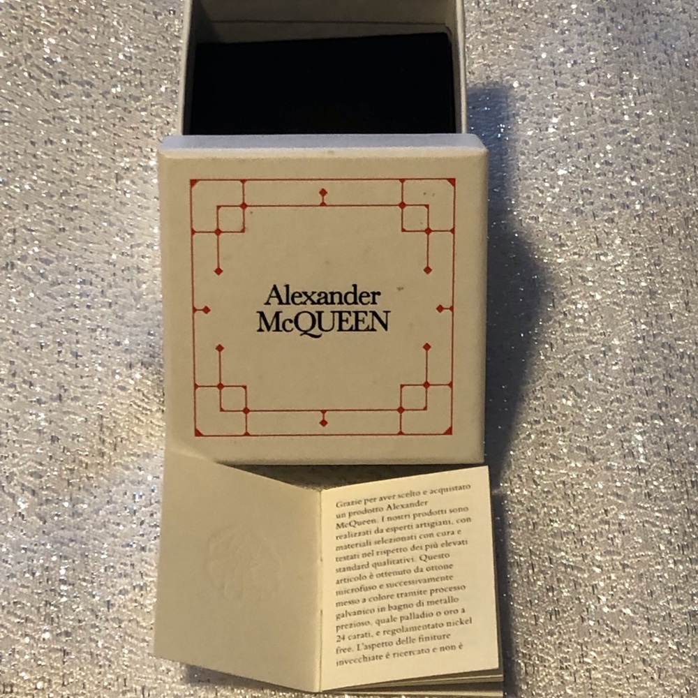 BNIB ALEXANDER MCQUEEN RING - Picture 8 of 13